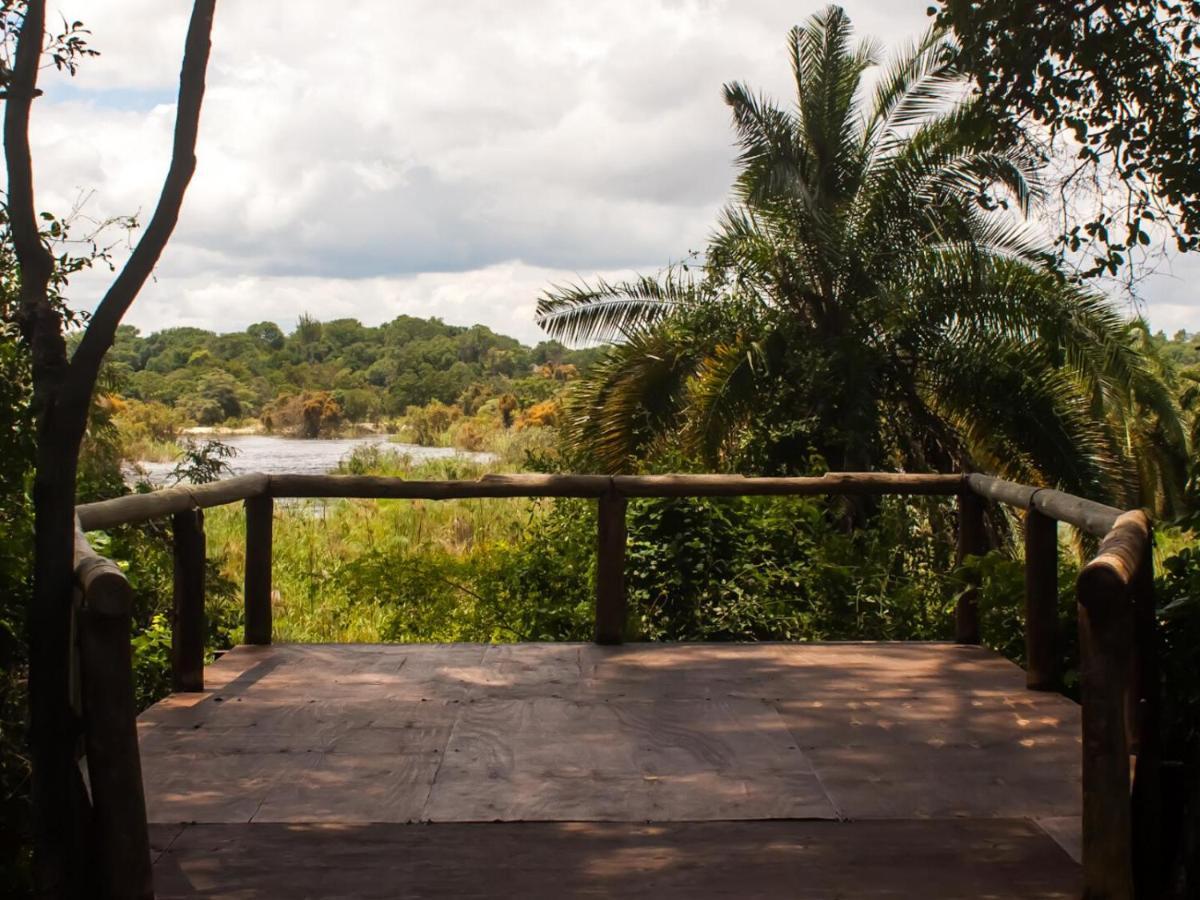 White Sands Lodge Divundu Extérieur photo